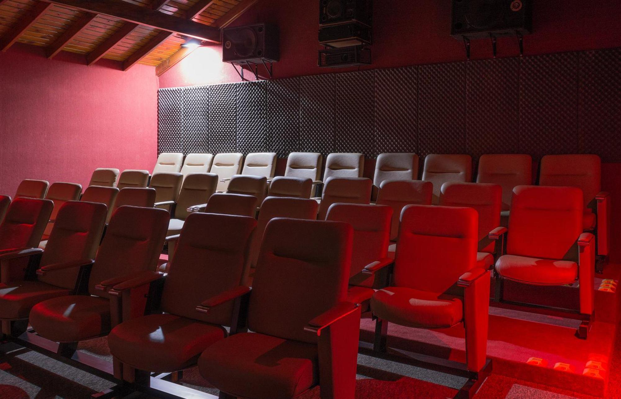 Hotel de Cine Las Golondrinas Villa Gesell Eksteriør billede