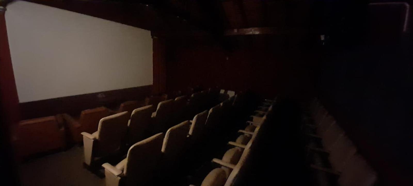 Hotel de Cine Las Golondrinas Villa Gesell Eksteriør billede